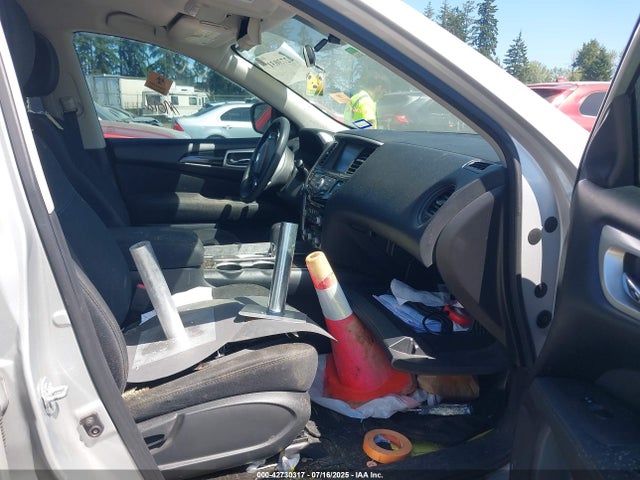 Nissan Pathfinder 2017 5N1DR2MN4HC671007 Image 5