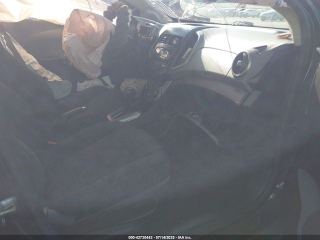 2015 CHEVROLET SONIC 1G1JC5SG4F4209920 Photo 4