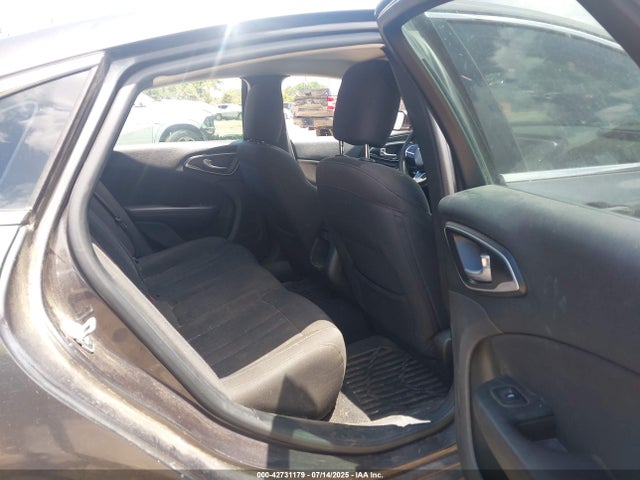 1C3CCCAB1FN716699 Chrysler 200