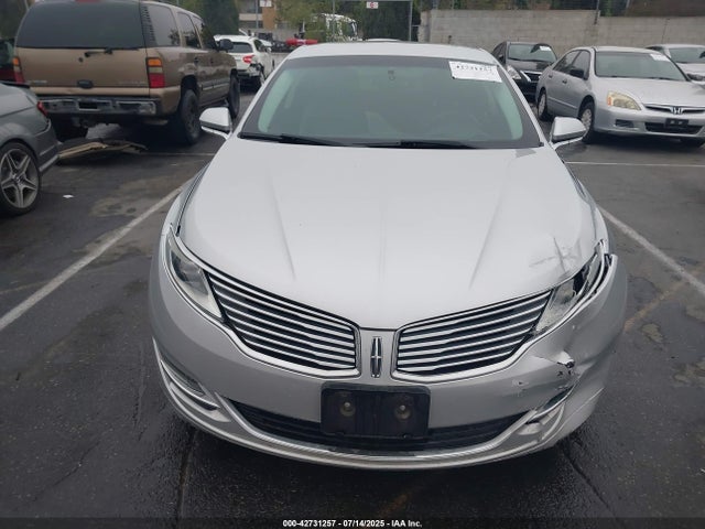 3LN6L2LU7GR612861 Lincoln 2016