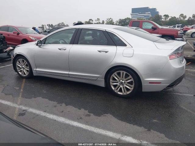 3LN6L2LU7GR612861 Lincoln 2016