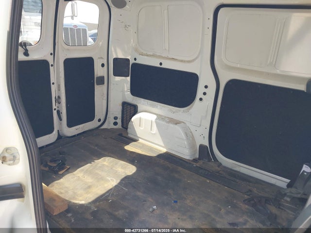 Nissan 2015 2015 3N6CM0KN7FK701790 Image 8