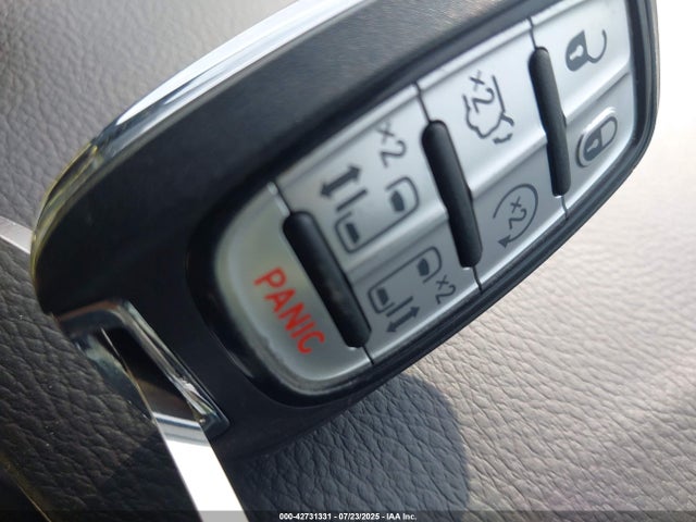 2C4RC1BG8LR108231 Chrysler Pacifica