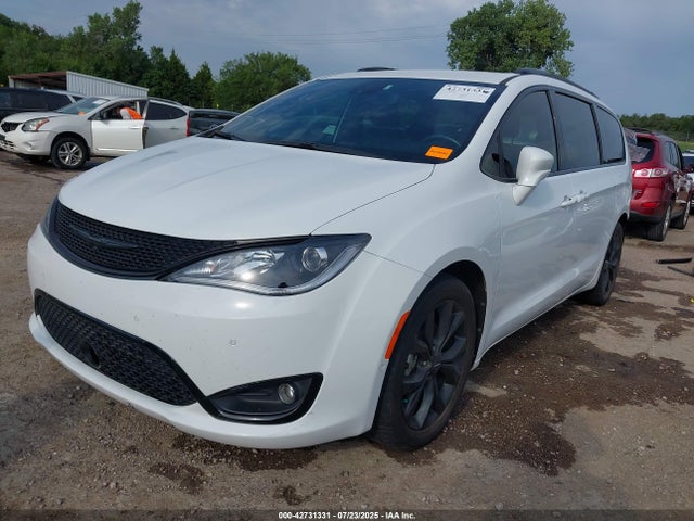 Chrysler Pacifica 2020 2C4RC1BG8LR108231 Image 2