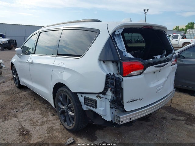 2C4RC1BG8LR108231 Chrysler Pacifica