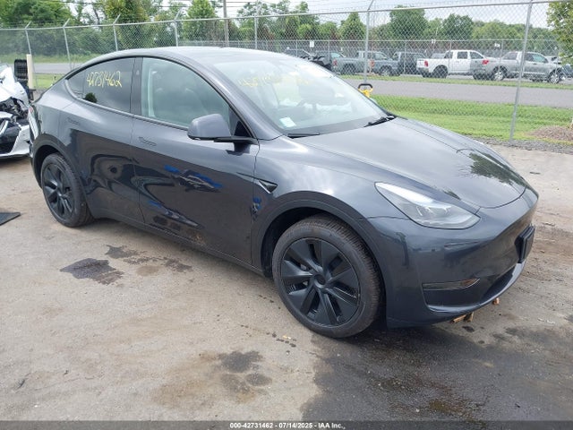 2025 TESLA MODEL Y 7SAYGDED8SA371901 Photo 0