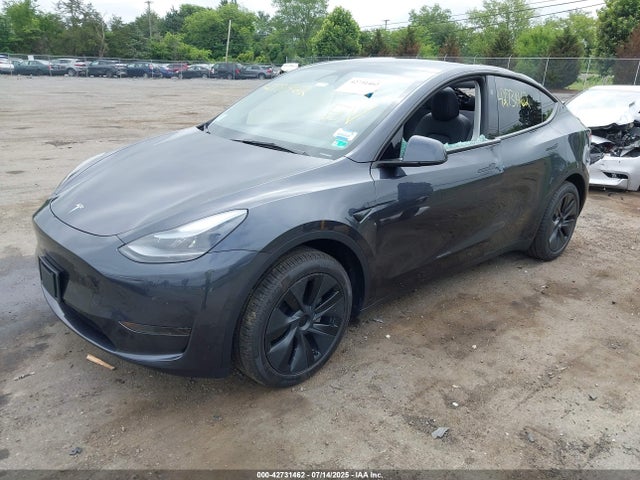 2025 TESLA MODEL Y 7SAYGDED8SA371901 Photo 1