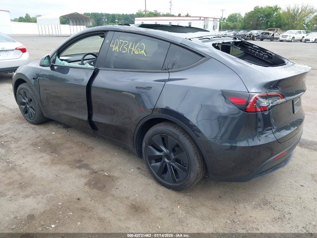 2025 TESLA MODEL Y 7SAYGDED8SA371901 Photo 2