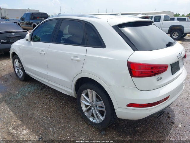 2017 AUDI Q3 WA1ECCFS7HR002577 Photo 2