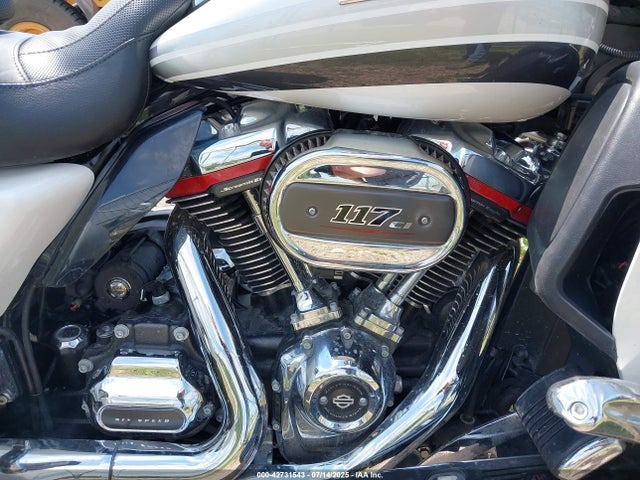 1HD1TBH1XLB957330 Harley-Davidson FLHTCUTGSE