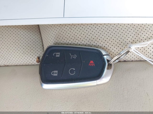 2017 CADILLAC XT5 1GYKNBRSXHZ102451 Photo 10