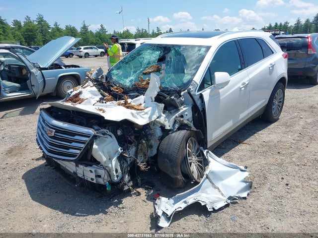 2017 CADILLAC XT5 1GYKNBRSXHZ102451 Photo 5