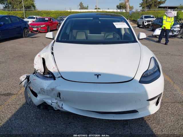 5YJ3E1EB5MF859865 Tesla MODEL 3
