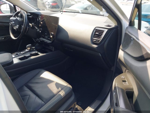 JTJHKCFZ6S2043816 Lexus a25a-fxs