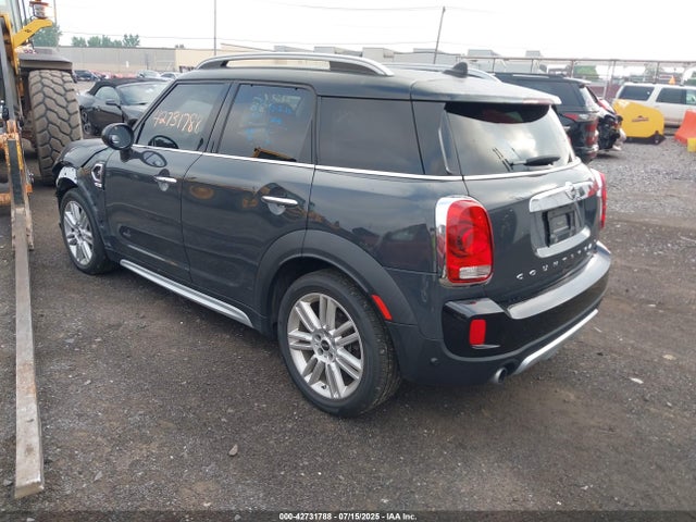 2018 MINI COUNTRYMAN WMZYT5C35J3E59959 Photo 2