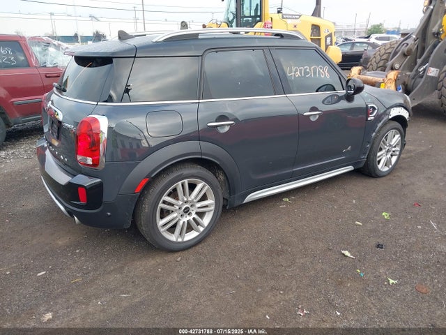 2018 MINI COUNTRYMAN WMZYT5C35J3E59959 Photo 3