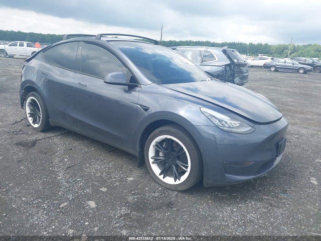 2023 TESLA MODEL Y 7SAYGDEE6PA120620 Photo 0