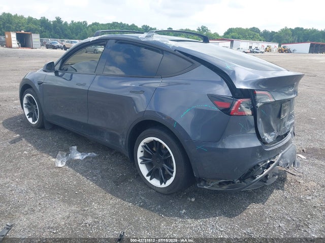 2023 TESLA MODEL Y 7SAYGDEE6PA120620 Photo 2