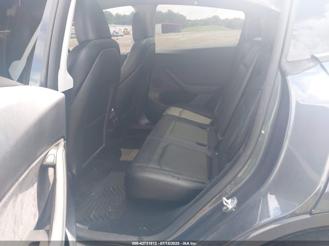 2023 TESLA MODEL Y 7SAYGDEE6PA120620 Photo 7