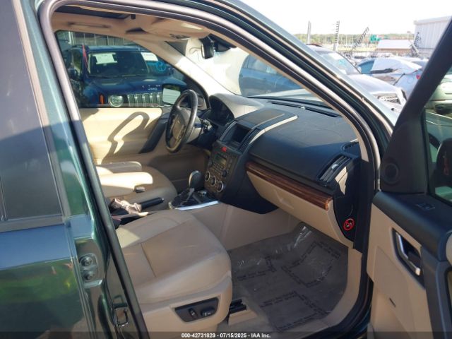 2010 LAND ROVER LR2 SALFR2BN1AH186244 Photo 4