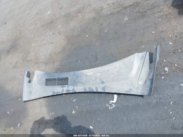 5YJ3E1EA4RF750733 Tesla MODEL 3