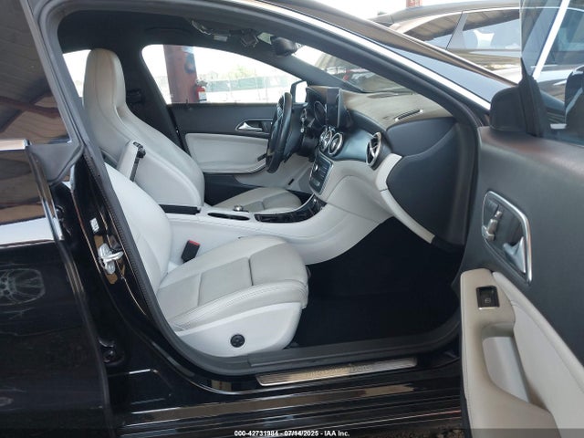 Mercedes-Benz m270 2018 WDDSJ4EB5JN537027 Image 5