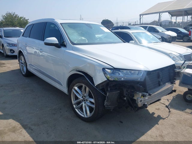 2017 AUDI Q7 WA1VAAF79HD008304 Photo 0