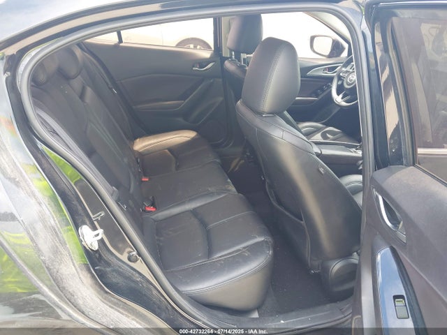 3MZBN1V35JM172507 Mazda py