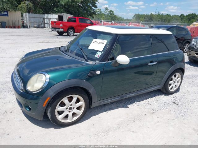 2010 MINI COOPER WMWMF3C5XATZ23107 Photo 1