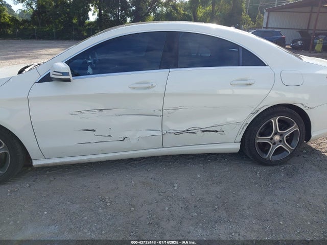 WDDSJ4EB8EN104257 Mercedes-Benz CLA-Class