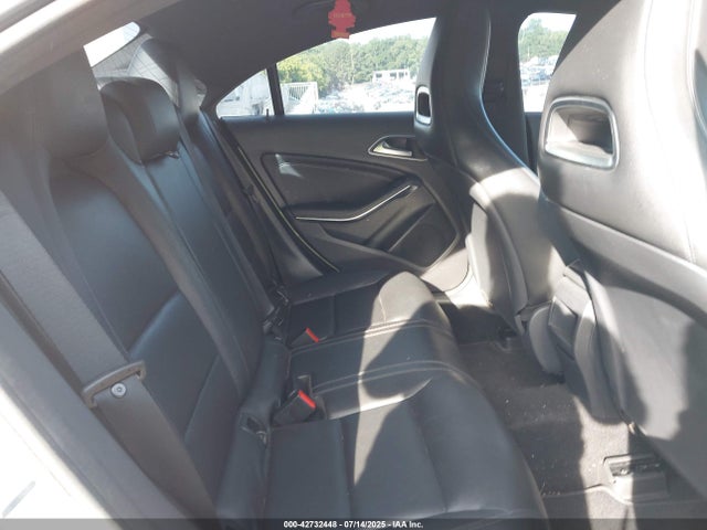 WDDSJ4EB8EN104257 Mercedes-Benz CLA-Class
