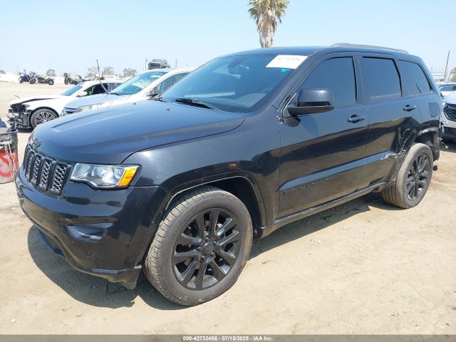 Jeep Grand Cherokee 2017 1C4RJFAG5HC721640 Image 2