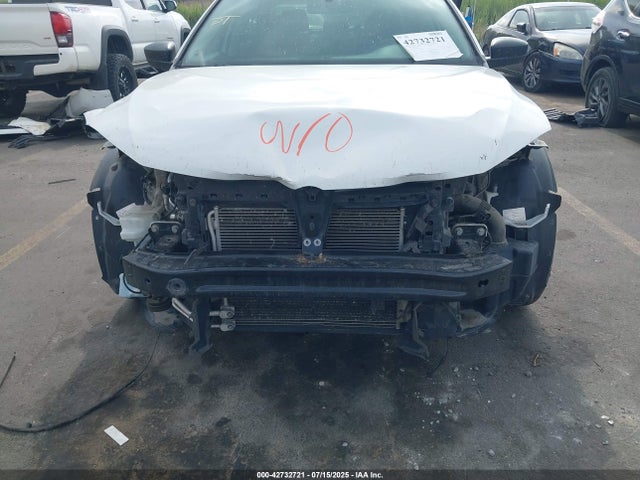 3VW2K7AJ1FM338691 Volkswagen 2015