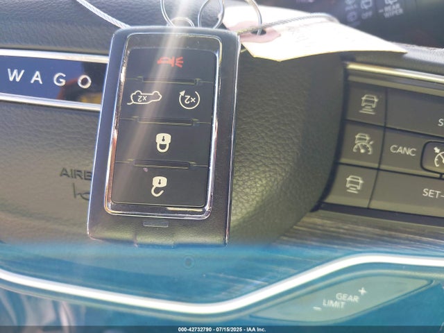 1C4SJUDT4NS207102 Jeep 2022