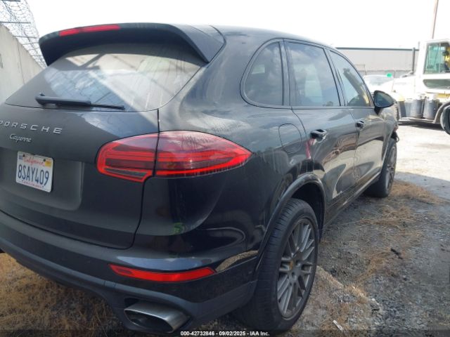 2017 PORSCHE CAYENNE WP1AA2A25HKA84442 Photo 3