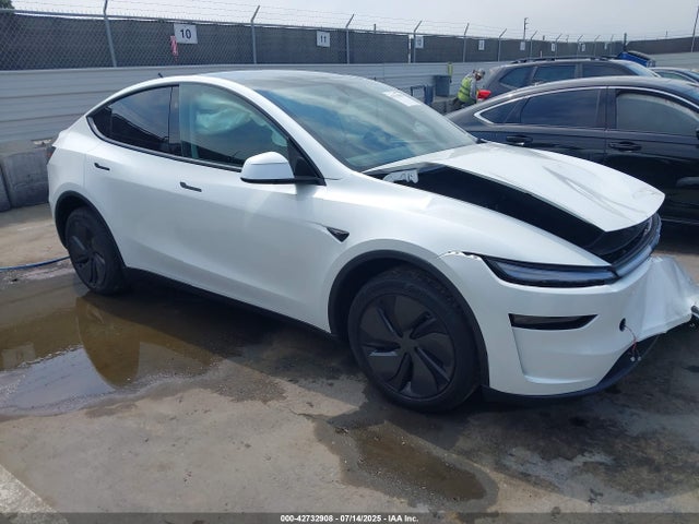 2026 TESLA MODEL Y 7SAYGDED8TF383969 Photo 0