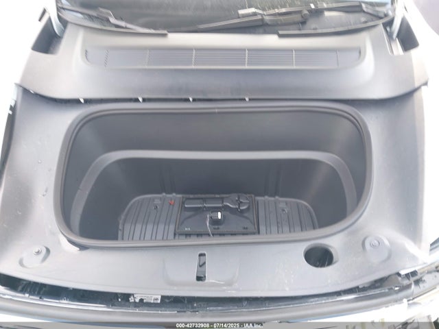 2026 TESLA MODEL Y 7SAYGDED8TF383969 Photo 9