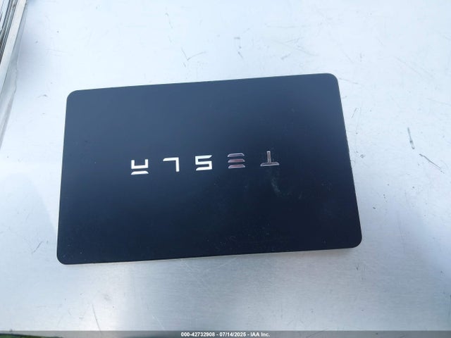 2026 TESLA MODEL Y 7SAYGDED8TF383969 Photo 10