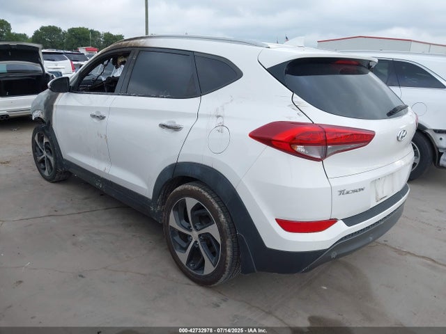 Hyundai Tucson 2016 KM8J33A26GU077709 Image 3