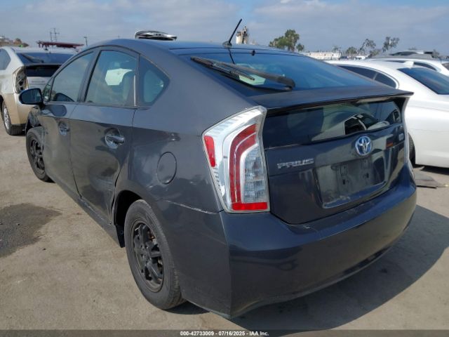 2014 TOYOTA PRIUS JTDKN3DU7E0385444 Photo 2