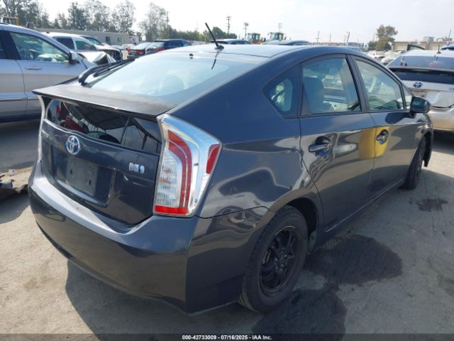 2014 TOYOTA PRIUS JTDKN3DU7E0385444 Photo 3