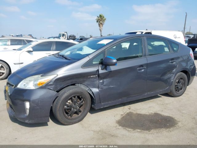 2014 TOYOTA PRIUS JTDKN3DU7E0385444 Photo 5