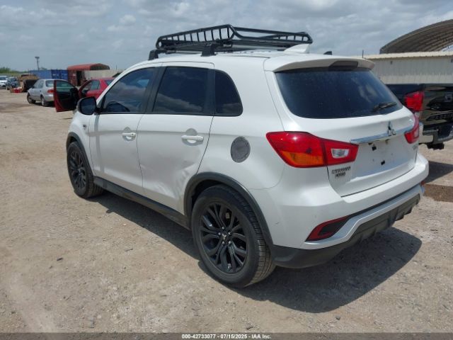 2018 MITSUBISHI OUTLANDER SPORT JA4AP3AU1JZ030716 Photo 2