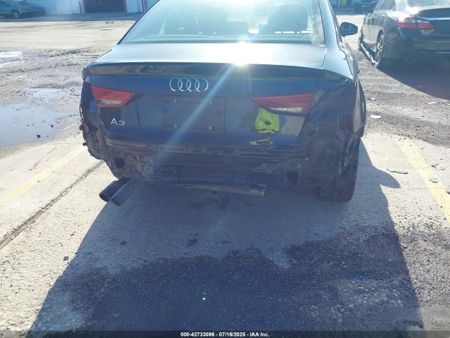2017 AUDI A3 WAUAUGFF6H1044312 Photo 5