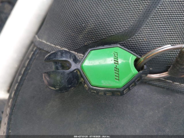 2020 CAN-AM MAVERICK X3 3JBVDAV49LK001076 Photo 10