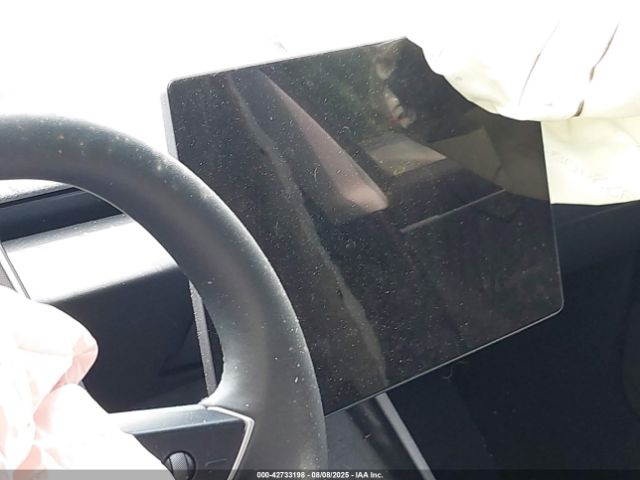 2025 TESLA MODEL 3 5YJ3E1EA5SF877240 Photo 6