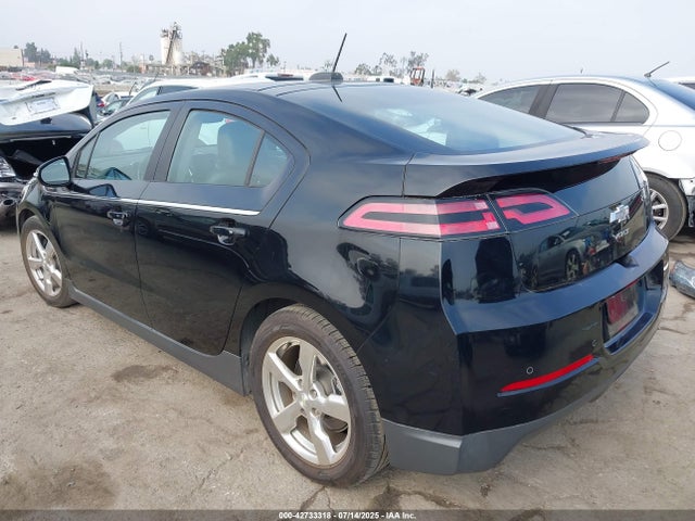 Chevrolet luu - ffv, e-flex, fam 0 2015 1G1RD6E44FU124874 Image 3