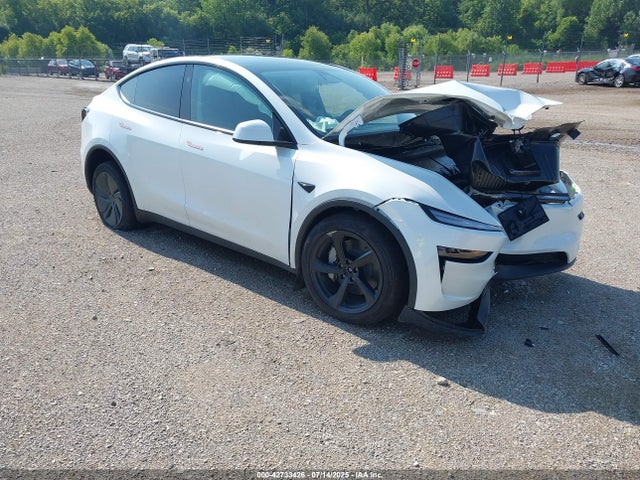 2026 TESLA MODEL Y 7SAYGDEE8TF364931 Photo 0