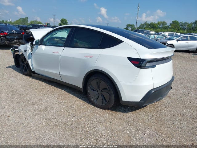 2026 TESLA MODEL Y 7SAYGDEE8TF364931 Photo 2