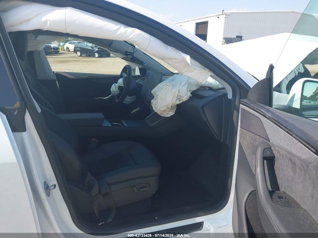 2026 TESLA MODEL Y 7SAYGDEE8TF364931 Photo 4